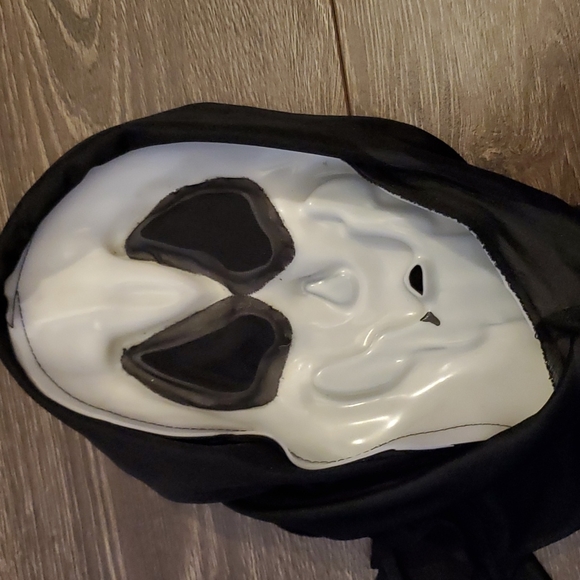 🖤 VTG Scream Ghost Face Mask Easter Unlimited 💚 Glows in the Dark - Picture 4 of 5